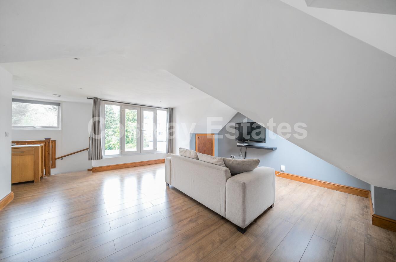 Stoneyfields Gardens, Edgware, HA8, Edgware